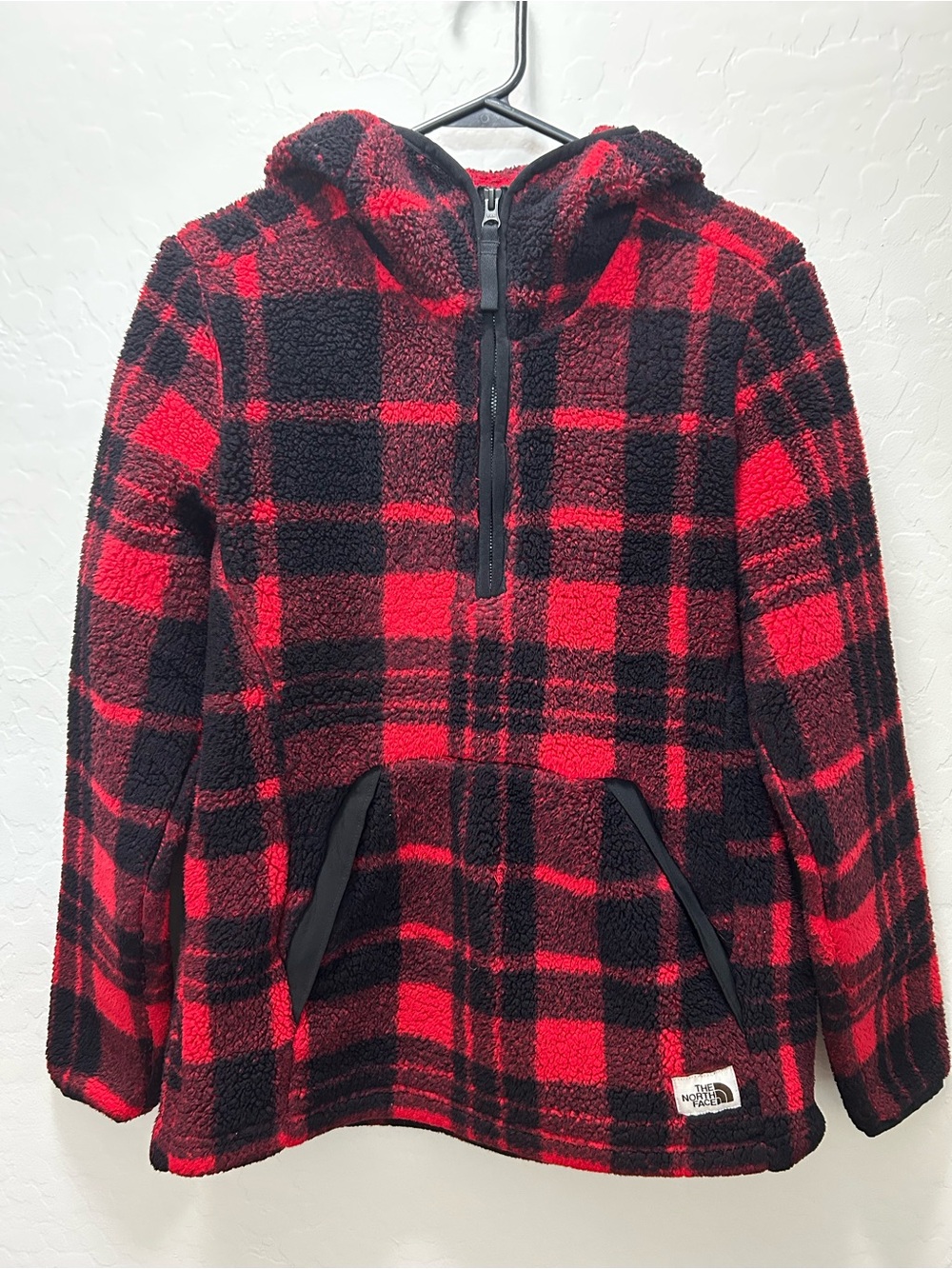 The North Face Campshire Pullover Hoodie Women'Small Red & Black Plaid Size